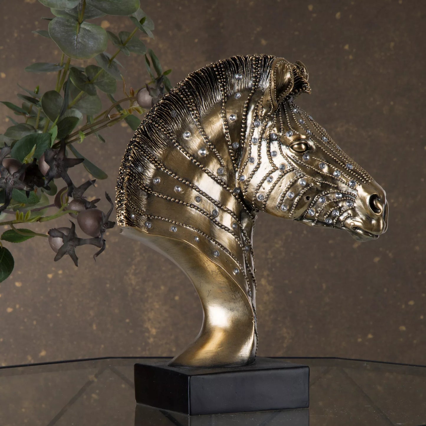 Dekoratīva figūriņa Bonis zirga formā, dekorēta ar kristāliem 20/14/27 cm melns/zelts - N1 Home