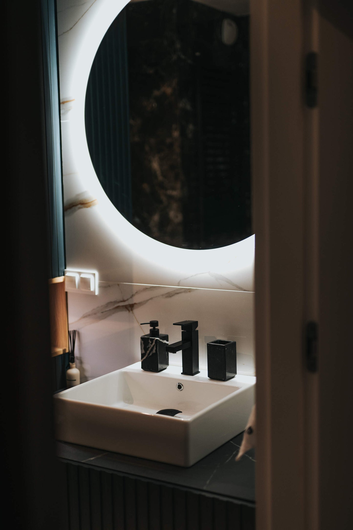 0d7bf57b7d1db5b273798e3a70bf4735