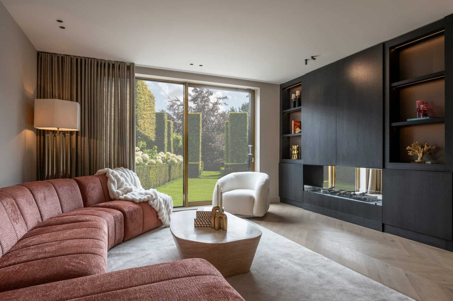 Kafijas galds Fictus Richmond Interiors 125/36/80 cm bēšs - N1 Home