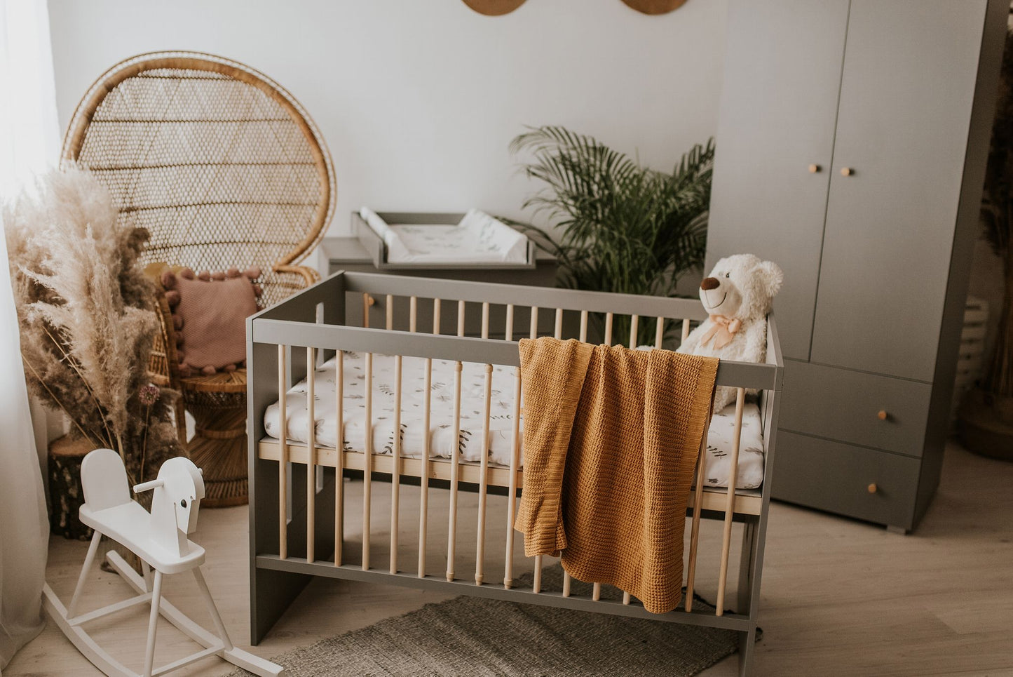 Kumode ALANA 80 /81 /48 cm grafīts-priede - N1 Home