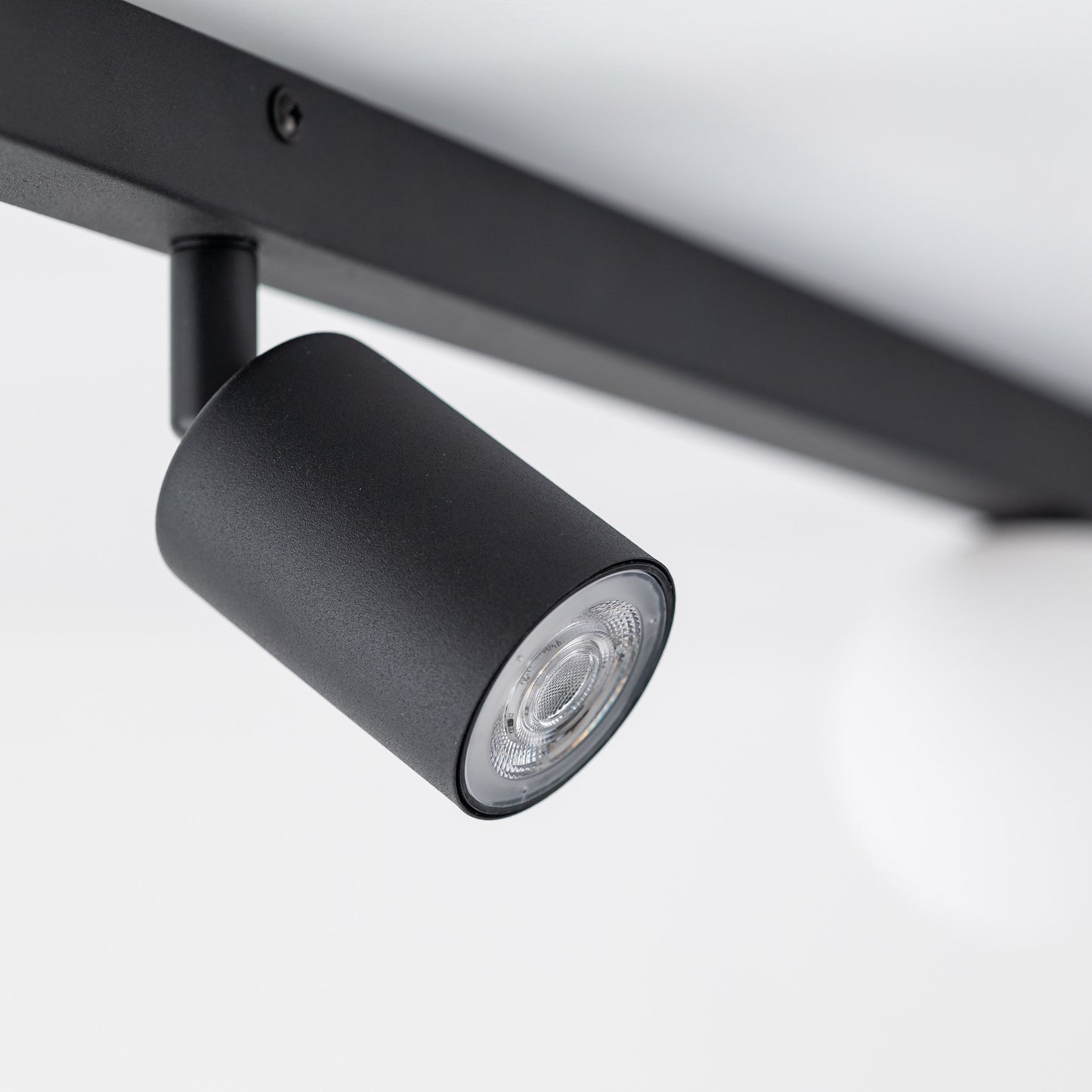 c1b874610e6830928b1c867287166369