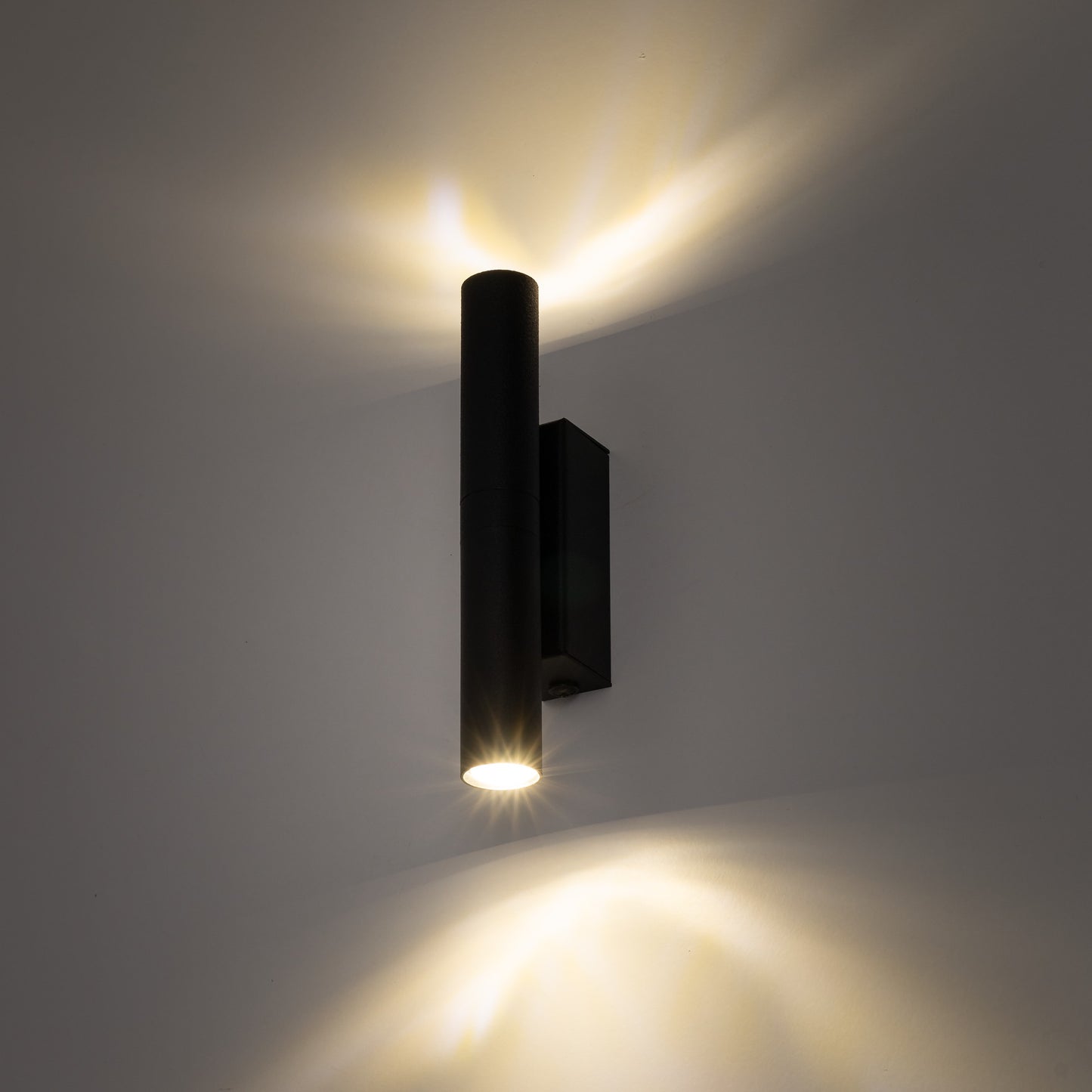 Sienas lampa Lagos 25 × 60 × 165 mm melns - N1 Home