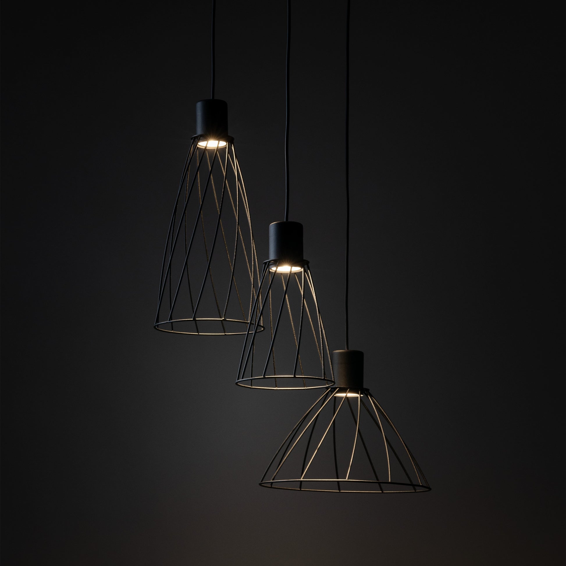 Piekaramā lampa Modest 500 × 500 × 1200 mm melns - N1 Home