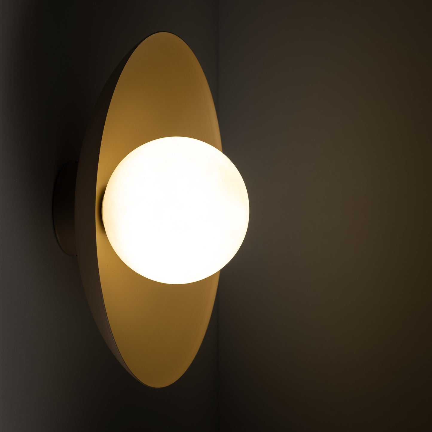 Sienas lampa Slate 280 × 280 × 160 mm sabia - N1 Home