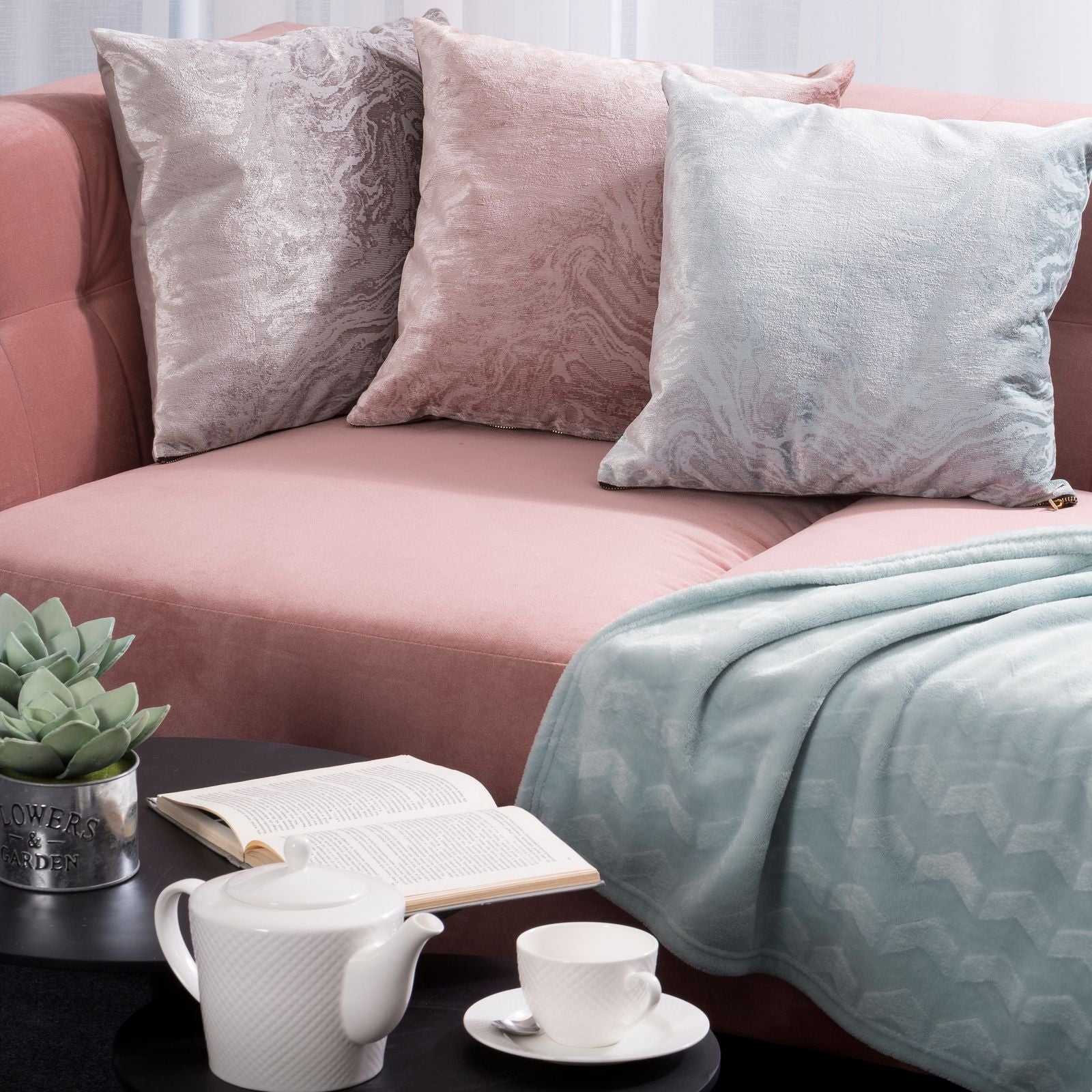 b2963bbe09dbc69fe79e6558950e8e3d