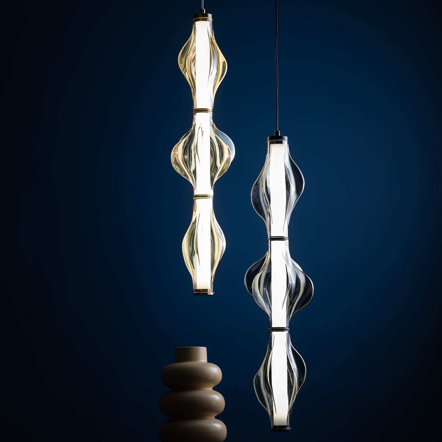 LED piekaramā lampa Elvis 22W 18/18/210 cm melns - N1 Home