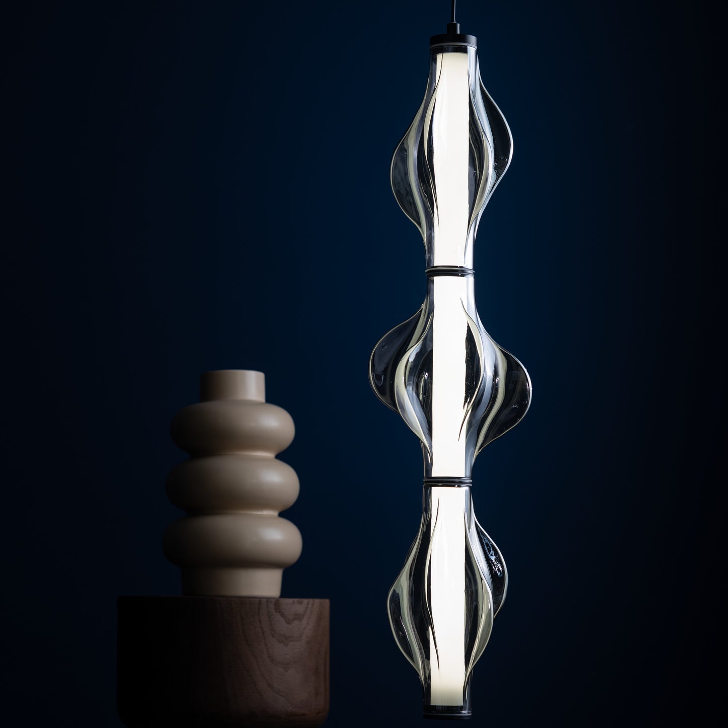 LED piekaramā lampa Elvis 22W 18/18/210 cm melns - N1 Home