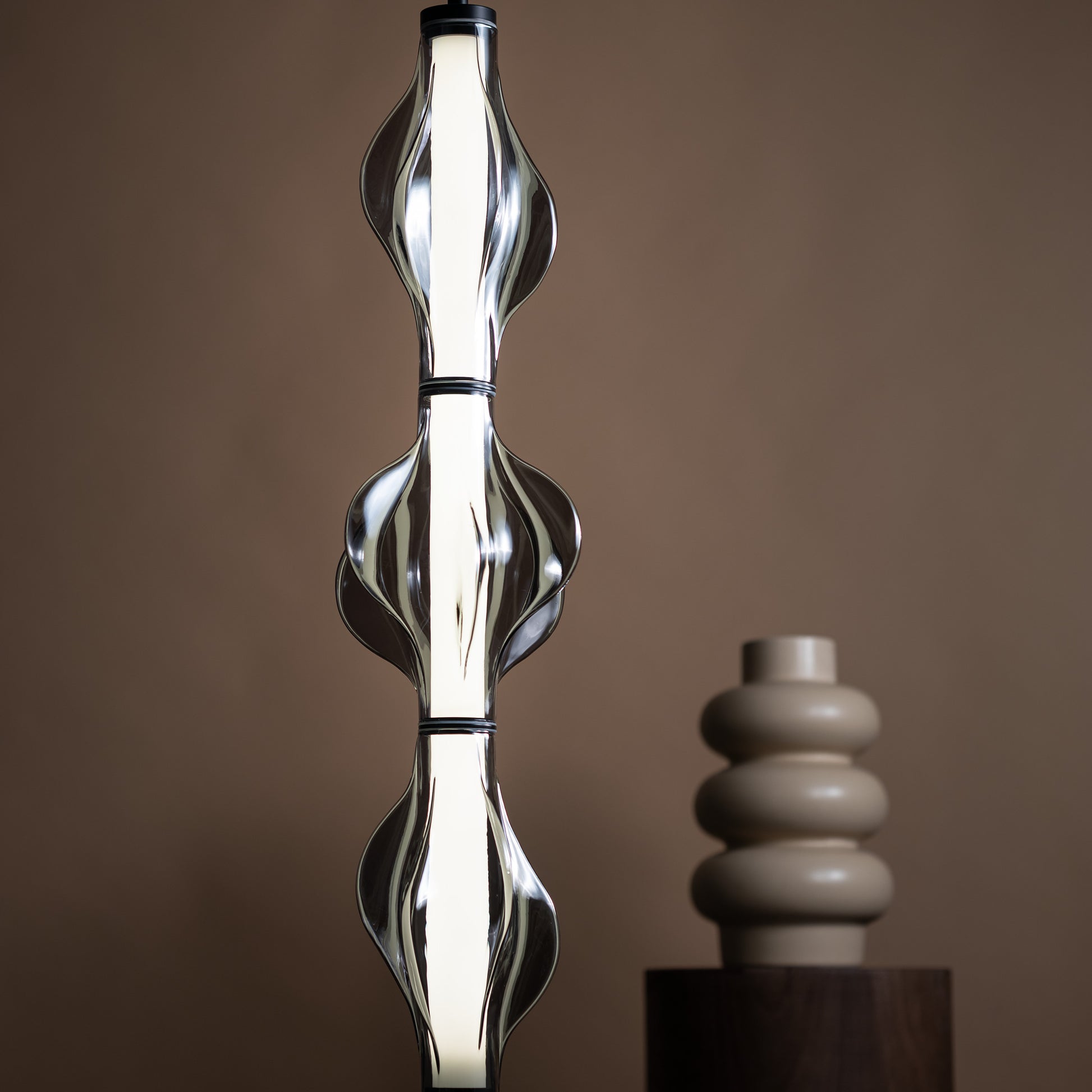 LED piekaramā lampa Elvis 22W 18/18/210 cm melns - N1 Home