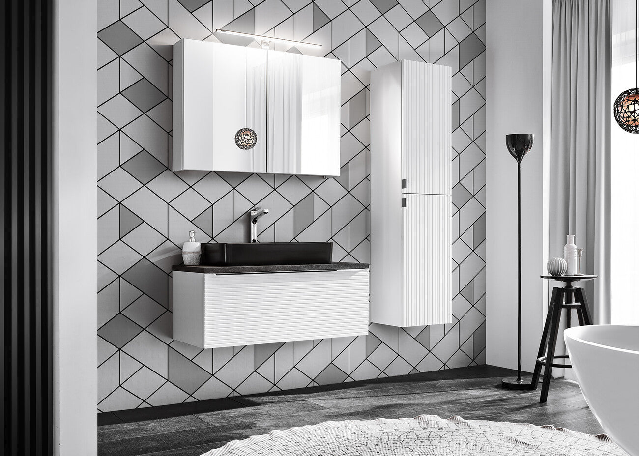 Vannas istabas skapīs Leo 35/150/32 cm balts - N1 Home