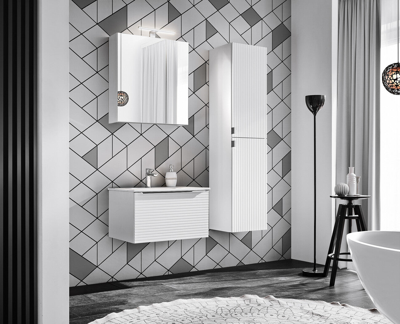 Vannas istabas skapīs Leo 35/150/32 cm balts - N1 Home