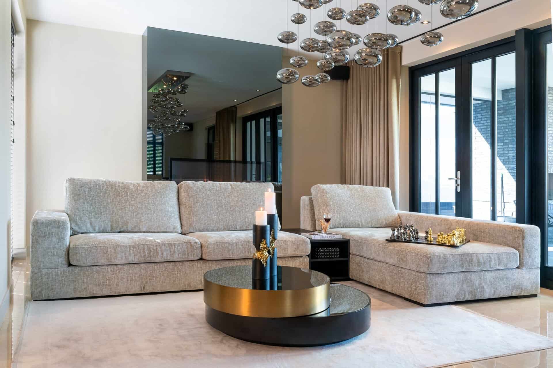 Kafijas galds Alexander Jones  Richmond Interiors 112/35/112 cm melns/zelts (Slice) - N1 Home