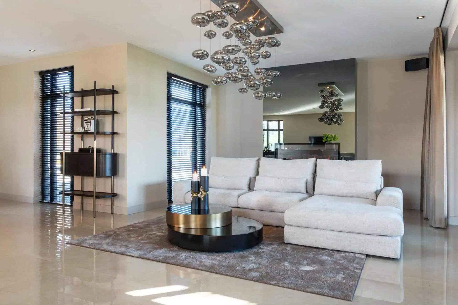 Kafijas galdiņš Slice Richmond Interiors 35/112/112 cm melns/zelts - N1 Home