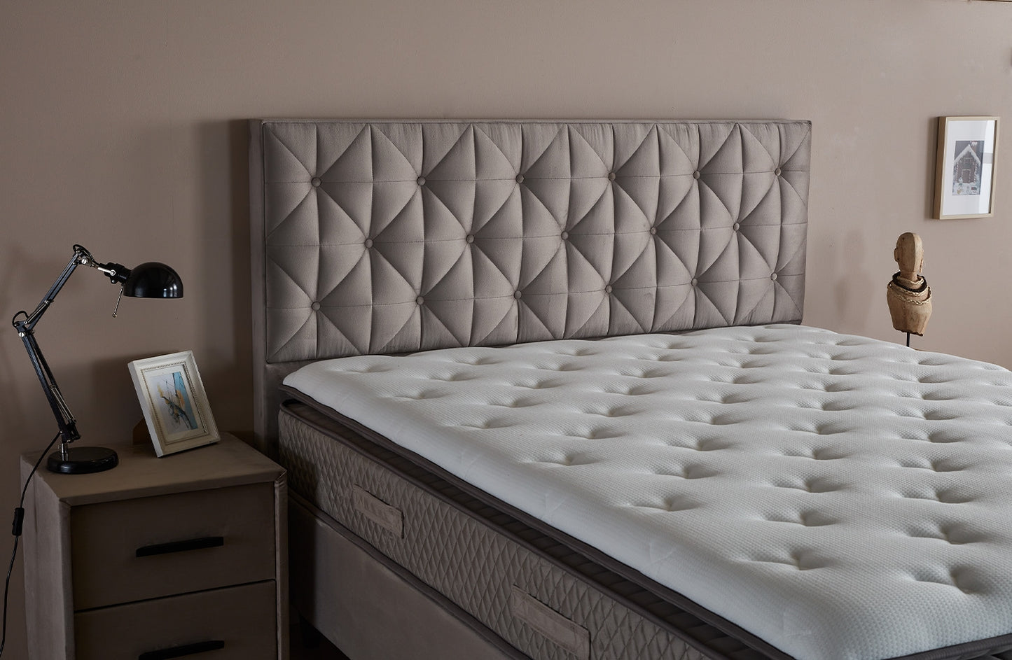 Gulta Glazos 90/120/140/160/180 x 200 cm pelēks - N1 Home