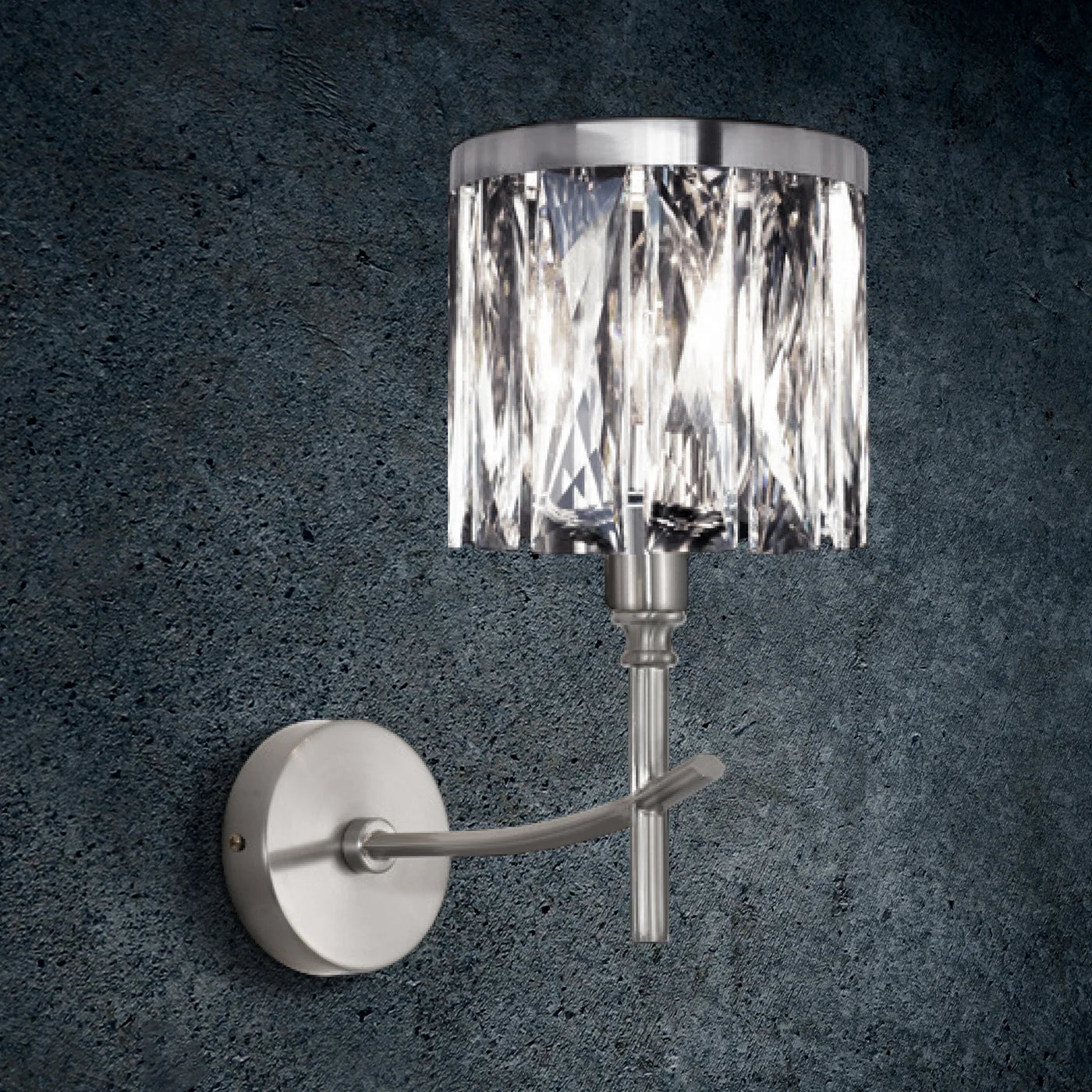 Sienas lampa Kink dekorēta ar kristāliem, 25 x 13 x 30 cm, sudrabs - N1 Home