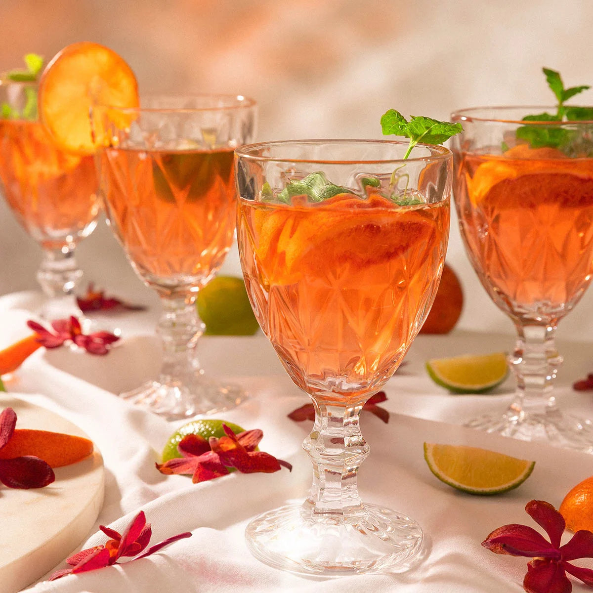 LUNNA caurspīdīgo vīna glāžu komplekts, 4gab.0,31l - N1 Home