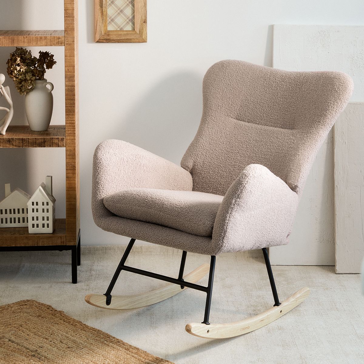 LUNNIE smilškrāsas šūpuļkrēsls no auduma TEDDY BOUCLÉ 67x78x92 cm - N1 Home