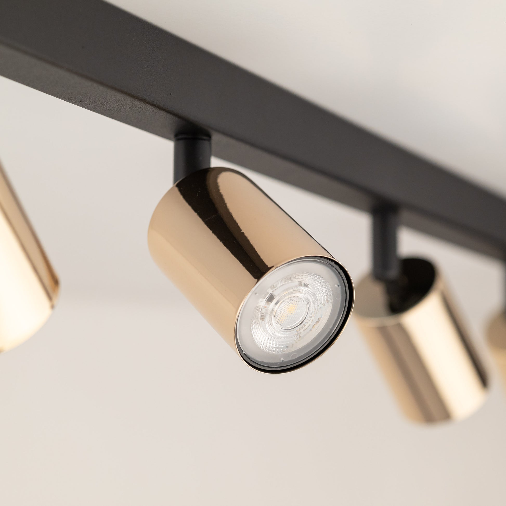 eed7a50b84024391dd0dfec1dc042b76