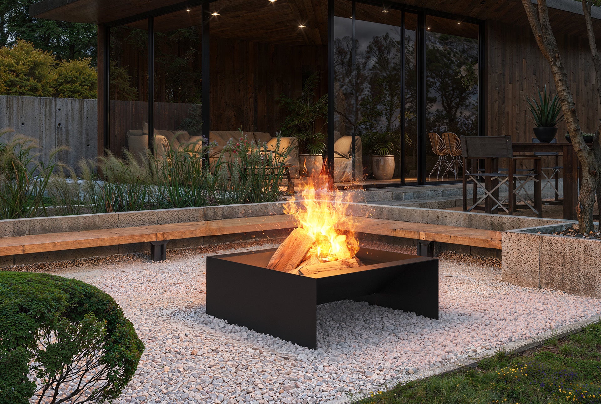 Dārza kamīns Squarfire 70/70/28 cm melns - N1 Home