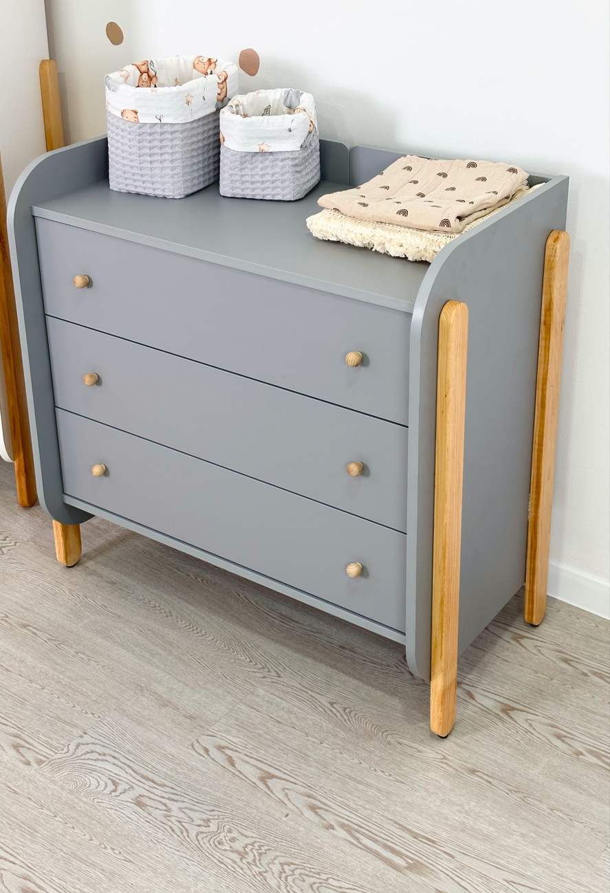 Ingvart Kumode ar Pārtinamo Galdiņu Nika 84/93/43 cm Grey/Natural - N1 Home