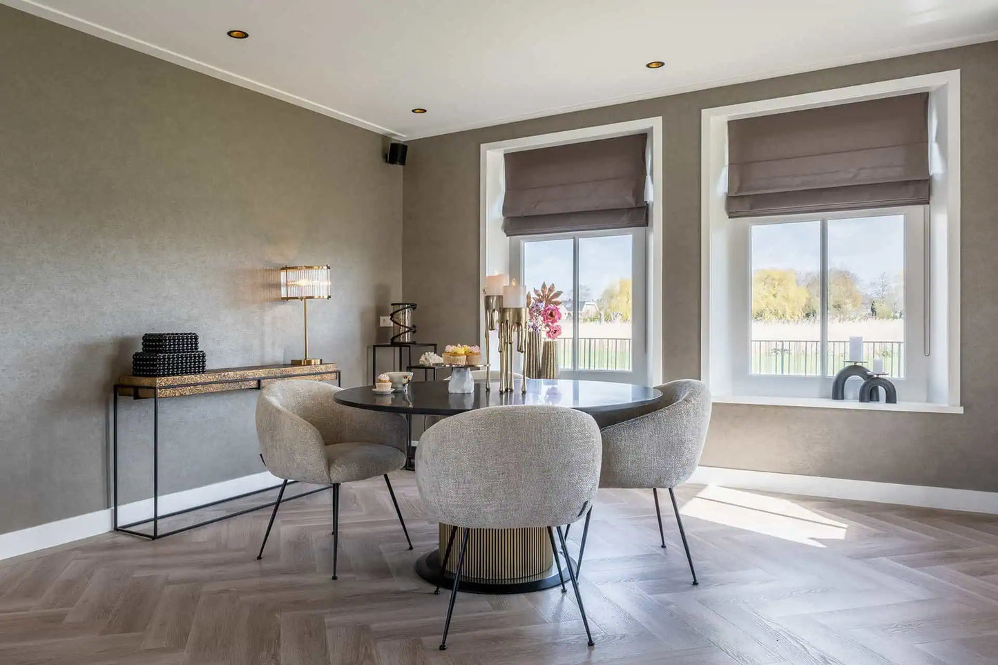 Konsole Dover Richmond Interiors 80/140/33 cm brūns - N1 Home