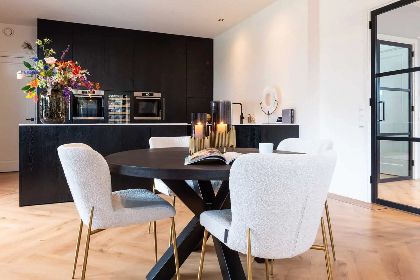 Krēsls Odessa (Set of 2) Richmond Interiors 85/49/64 cm white bouclé - N1 Home