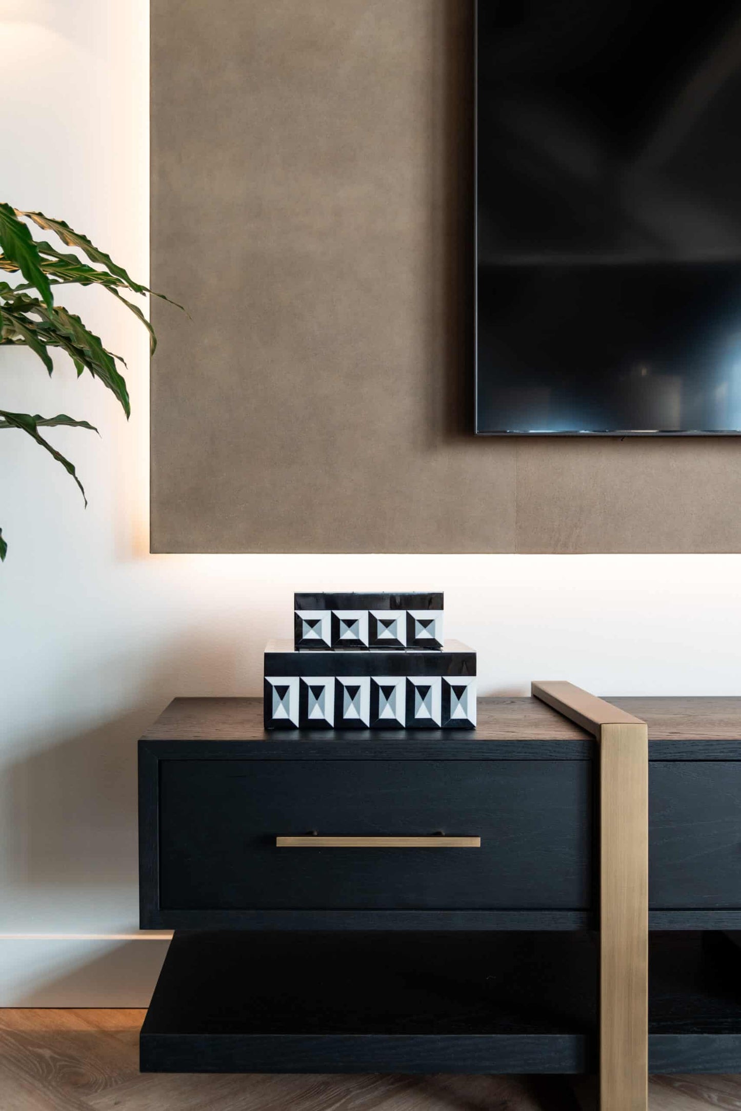 Uzglabāšanas kaste Licia Richmond Interiors 20//13/8; 20/28/10 cm melns/balts