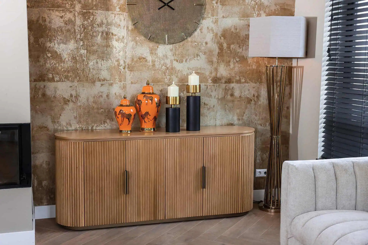 Kumode Belfort ar 4 durvīm  Richmond Interiors dabīgs ozols - N1 Home