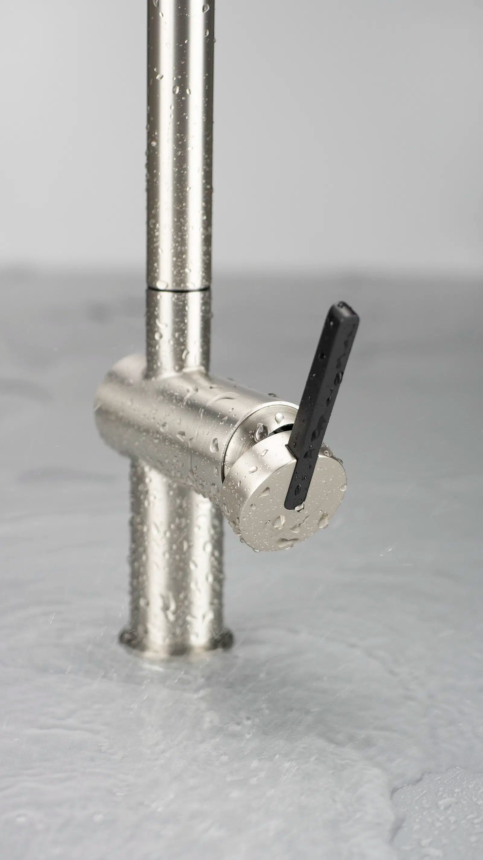 Virtuves jaucējkrāns ar izvelkamu snīpi Moma, 40,8 cm, hroms - N1 Home