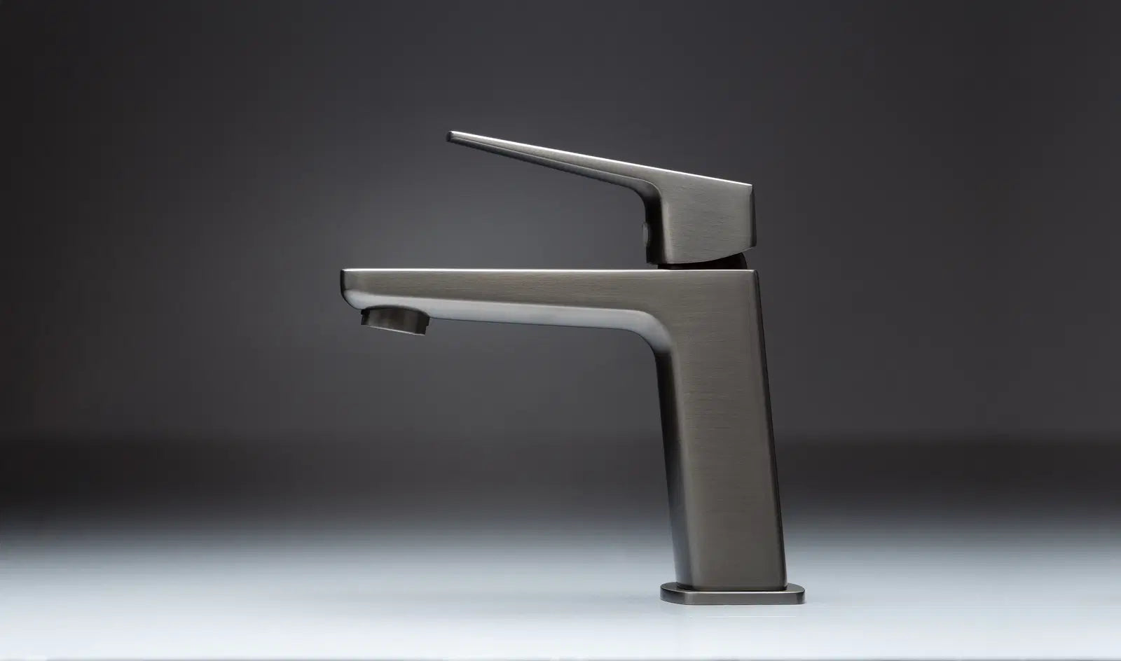 Izlietnes maisītājs Blu 15 cm titāns - N1 Home