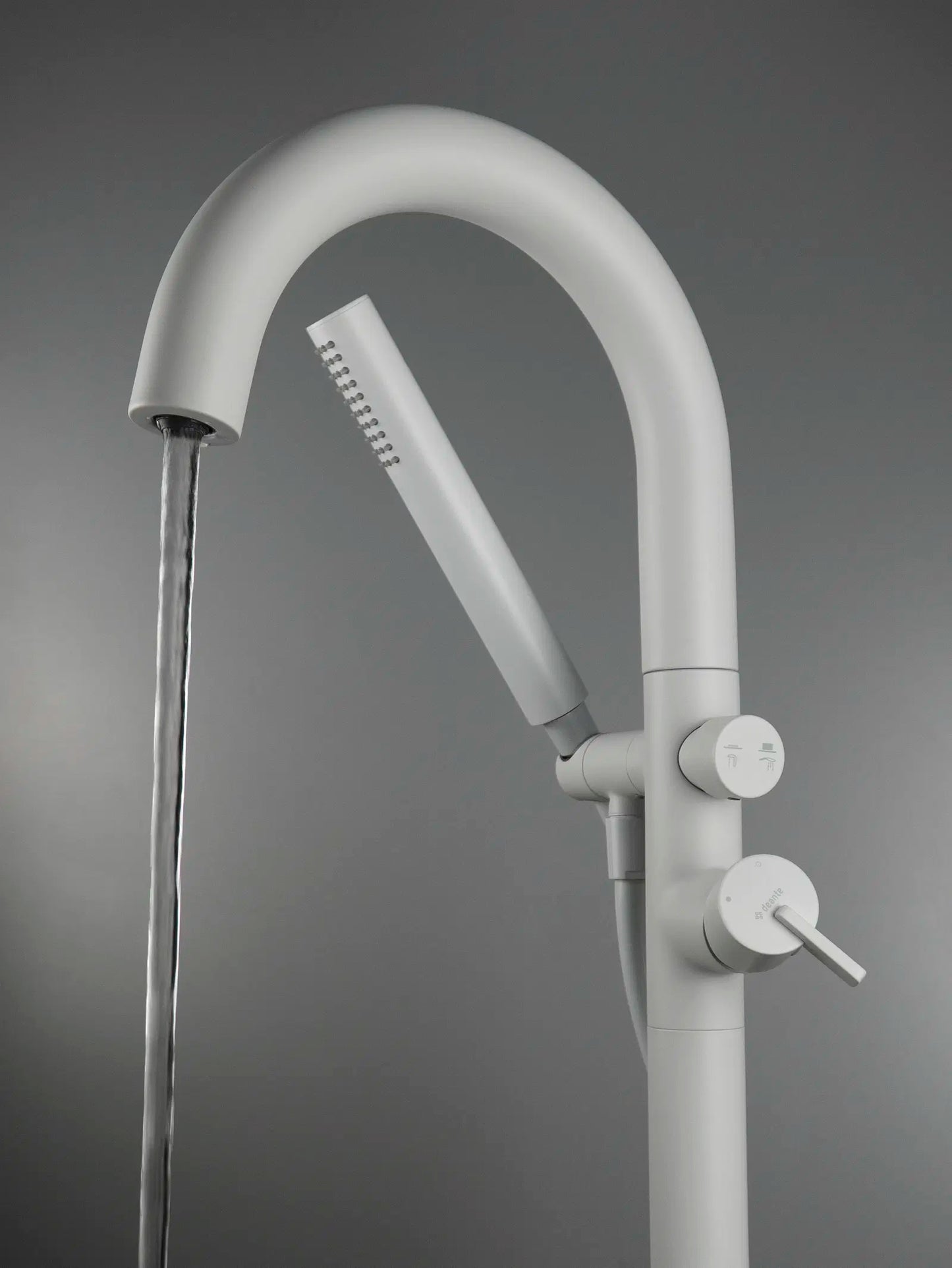 Vannas maisītājs, brīvi stāvošs, ar dušas komplektu Silia 150 cm matēts zelts - N1 Home