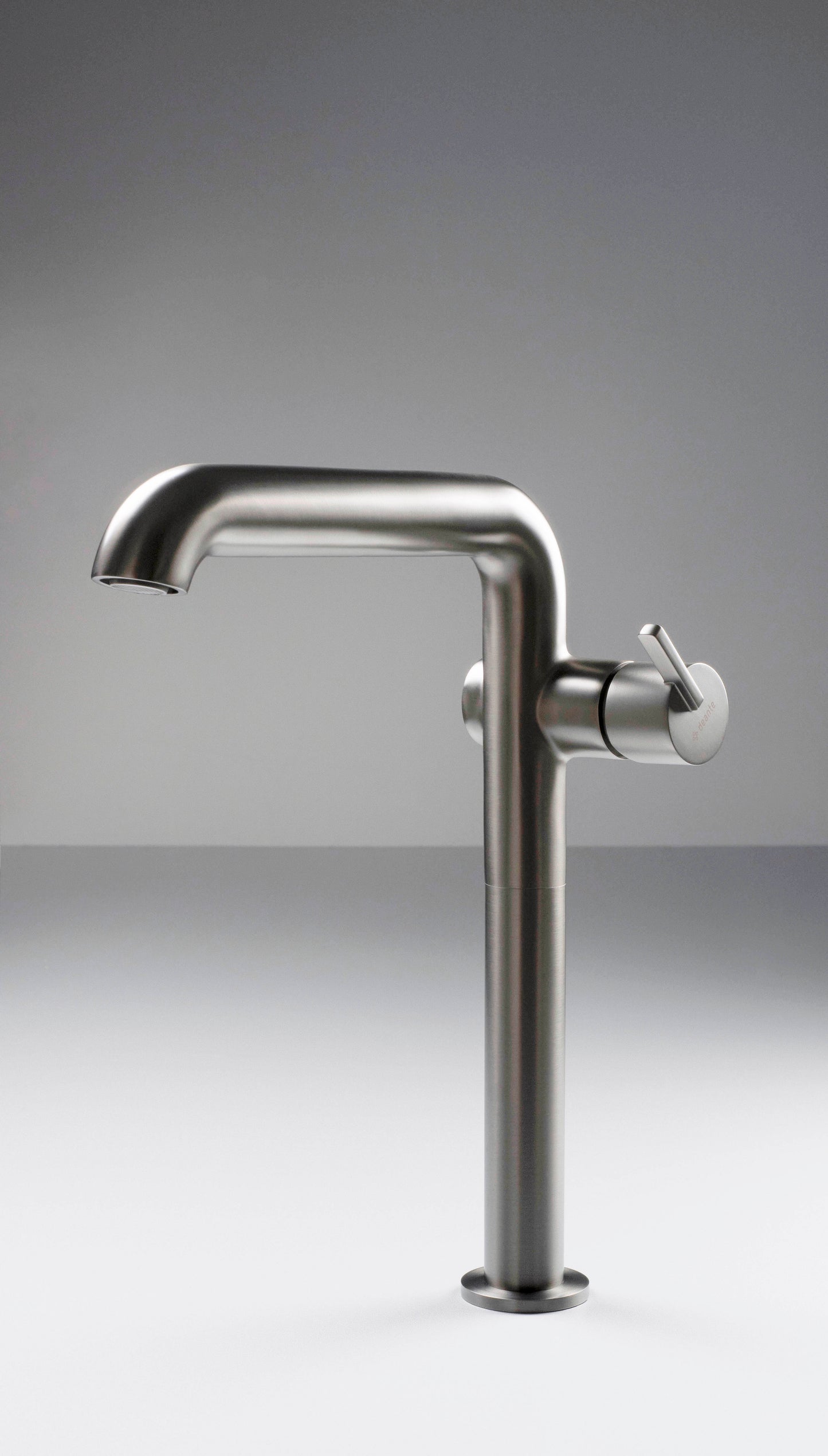 Izlietnes maisītājs, augsts, ar taisnstūra snīpi Silia 305 mm titanium - N1 Home