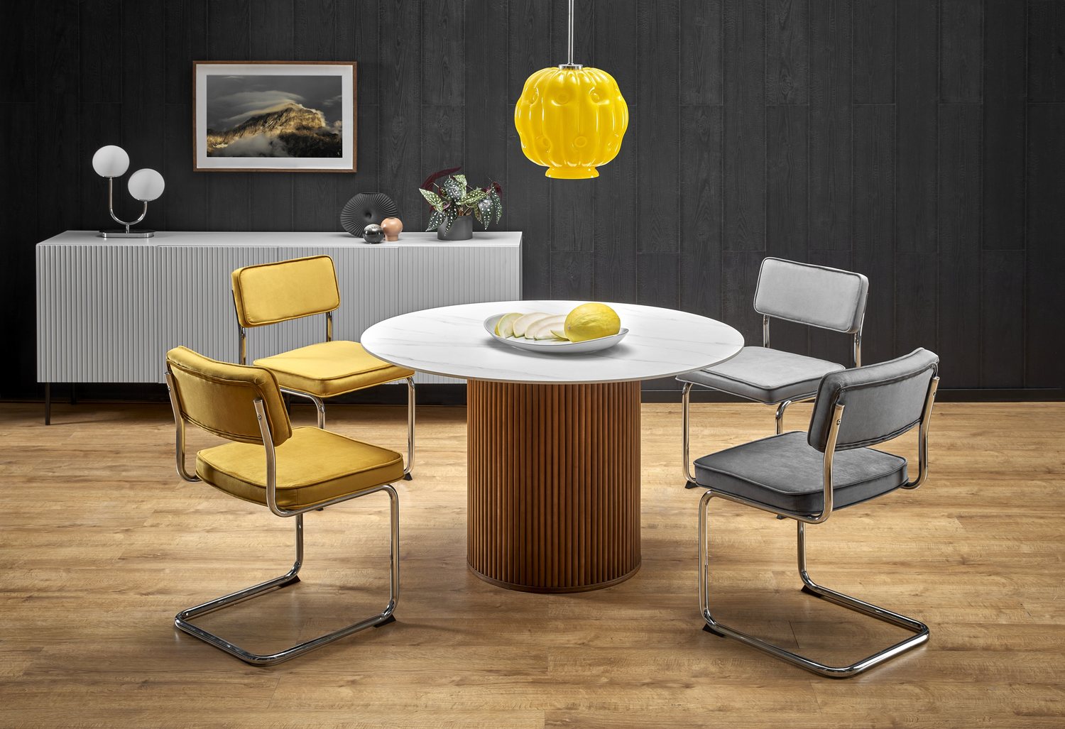 BR apaļais galds, baltais marmors / valrieksts