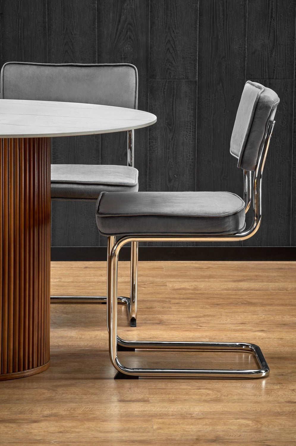 BR apaļais galds, baltais marmors / valrieksts