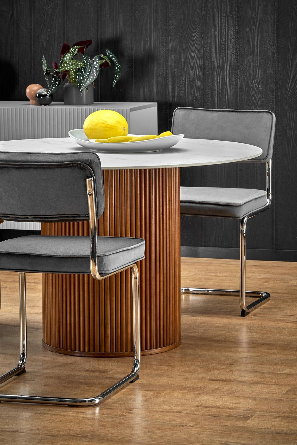 BR apaļais galds, baltais marmors / valrieksts