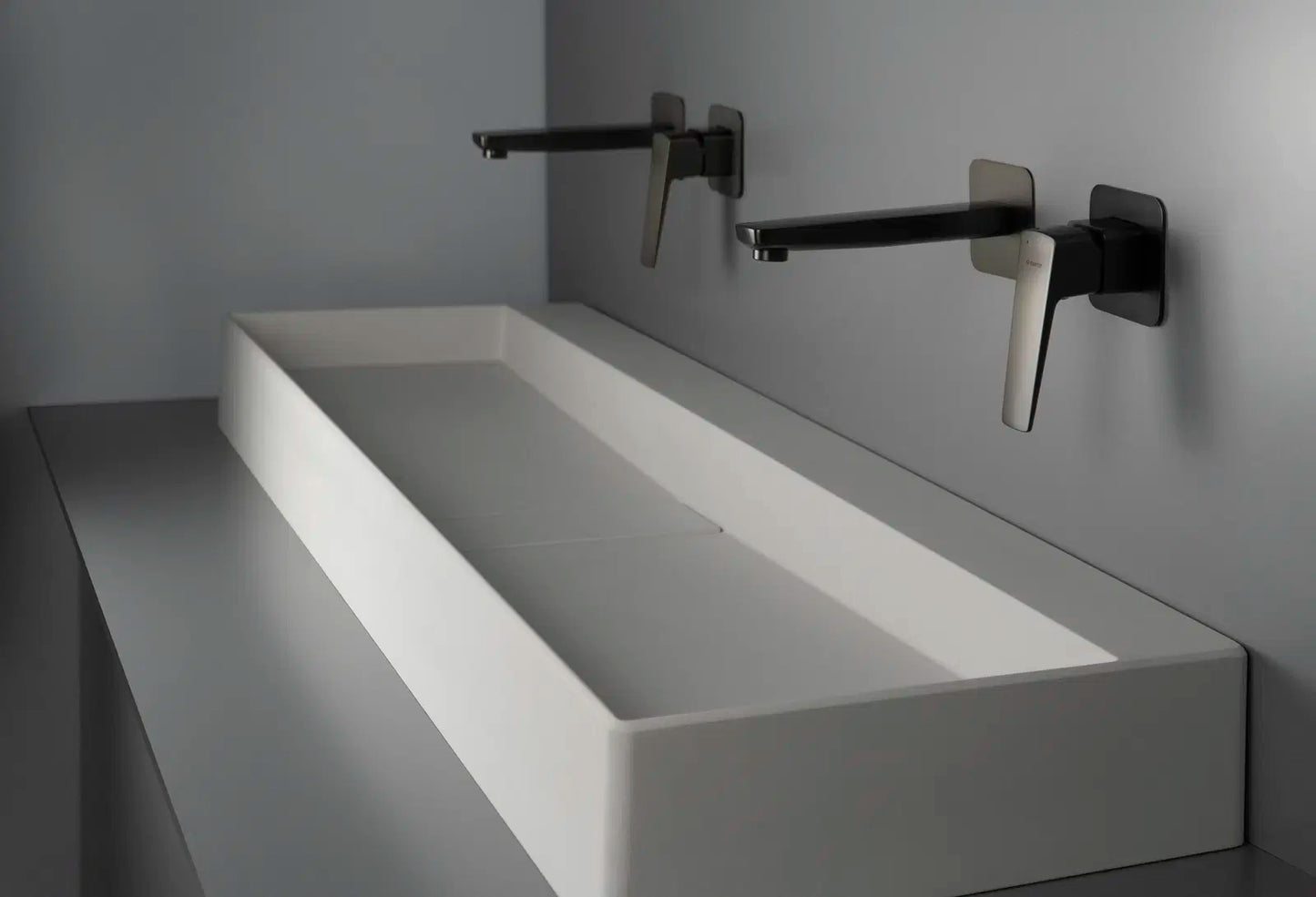 Mikseris izlietnei Blu, slēpta montāža, 20 cm, titāns - N1 Home