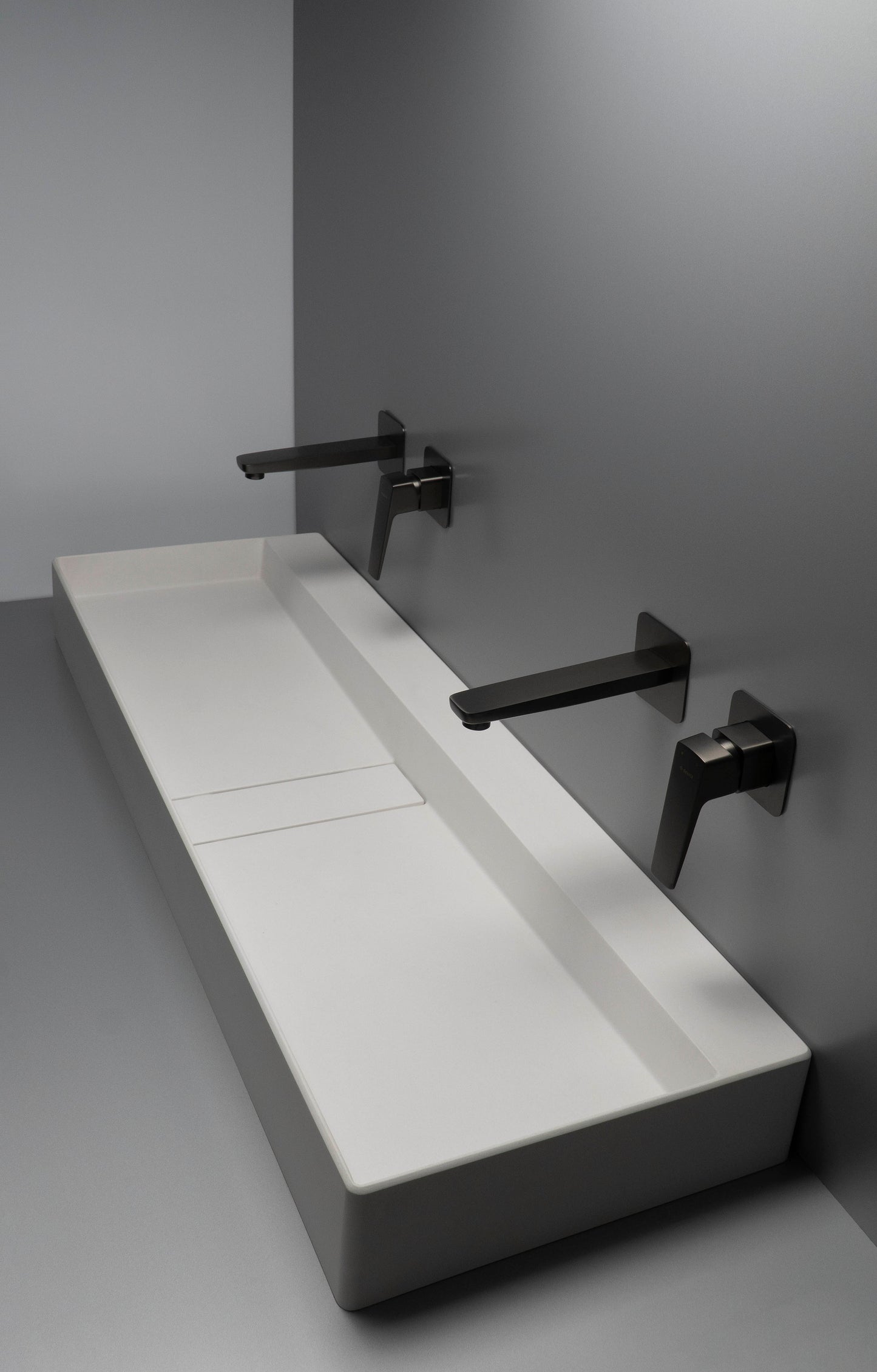 Izlietnes maisītājs - sienas  BLUR, sienas montāža, 20 cm hroms - N1 Home