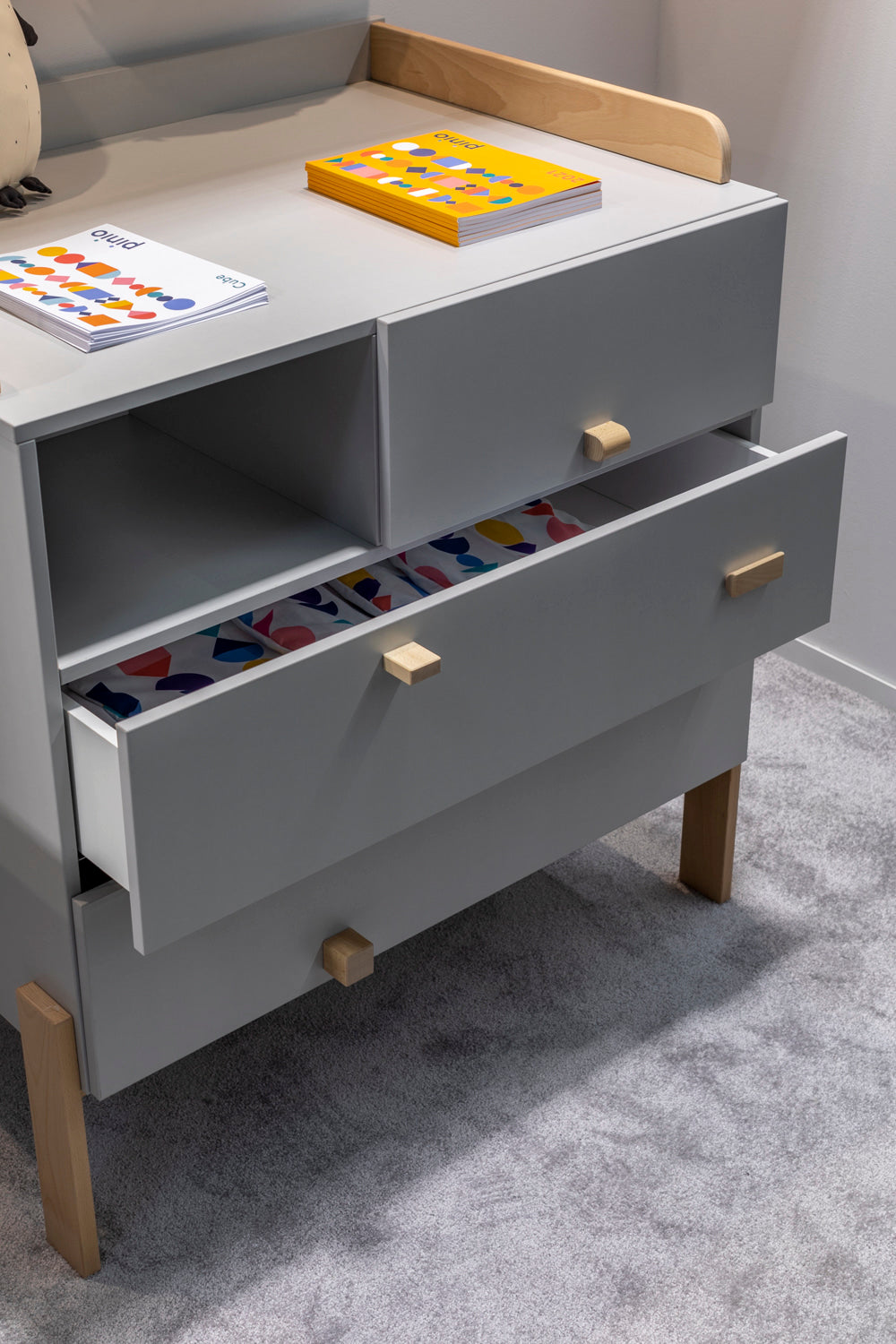 3 atvilktņu kumode ARTY 51/100/85 cm melamīns - N1 Home