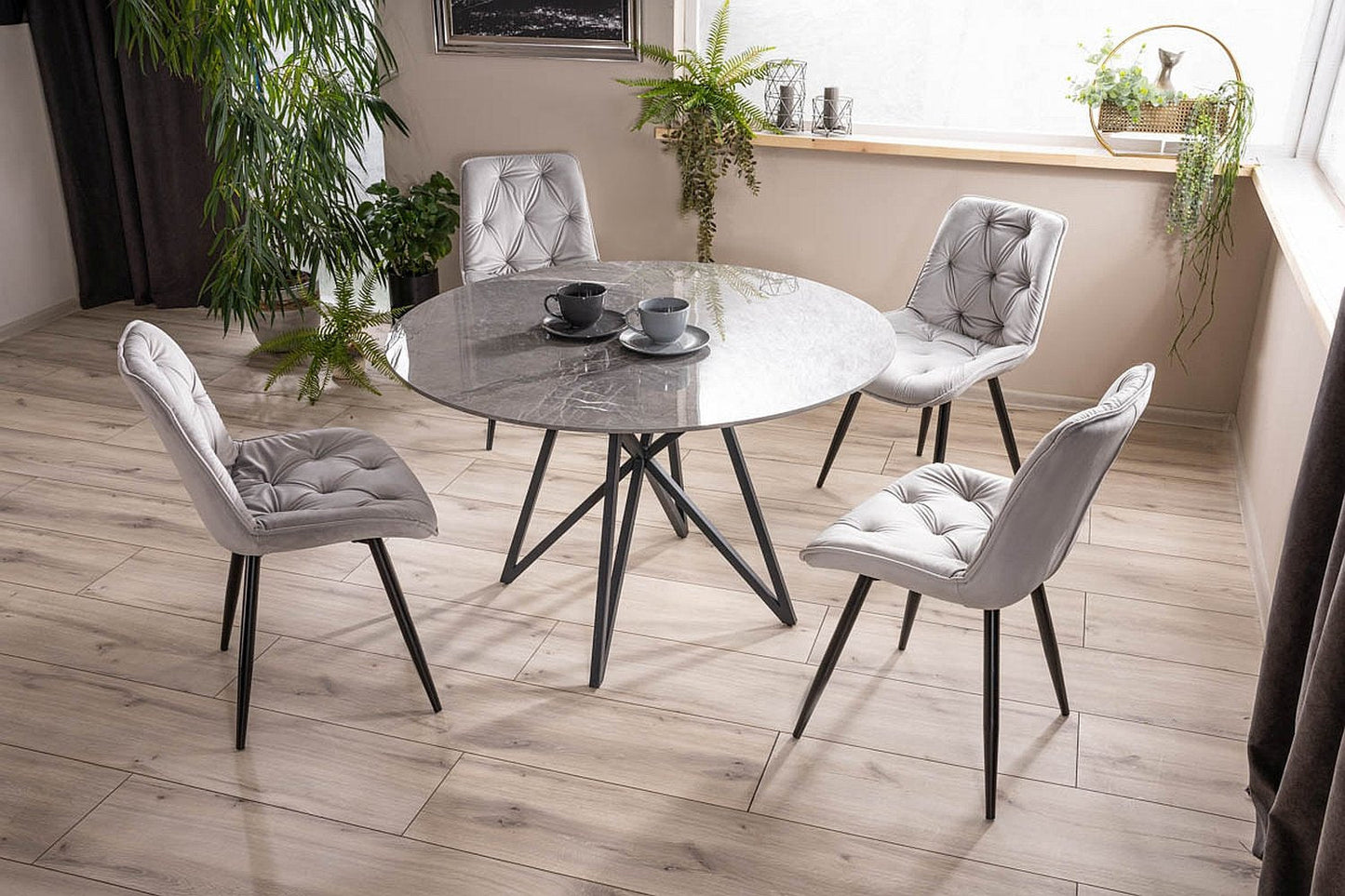 Galds MRN 120x120 cm