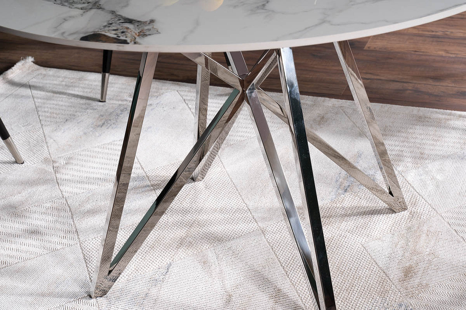 Galds MRN 120x120 cm