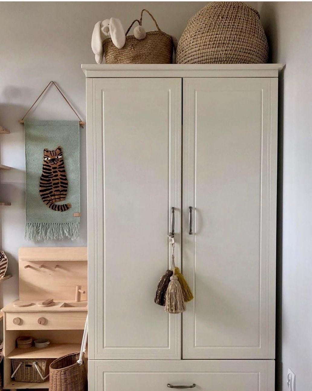 Skapis 2 d Melia 180cm x 98cm x 53cm balts - N1 Home