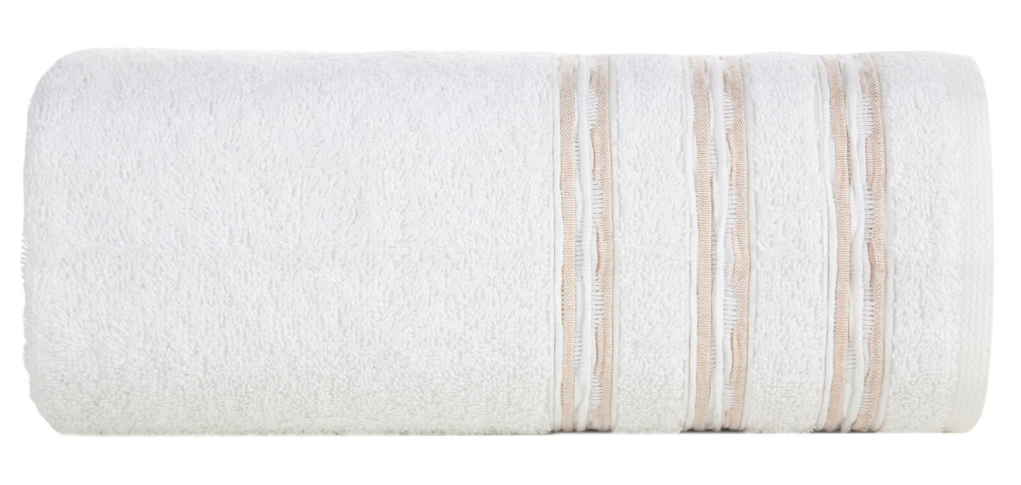 63583fb062bafd8109d485a06e043781