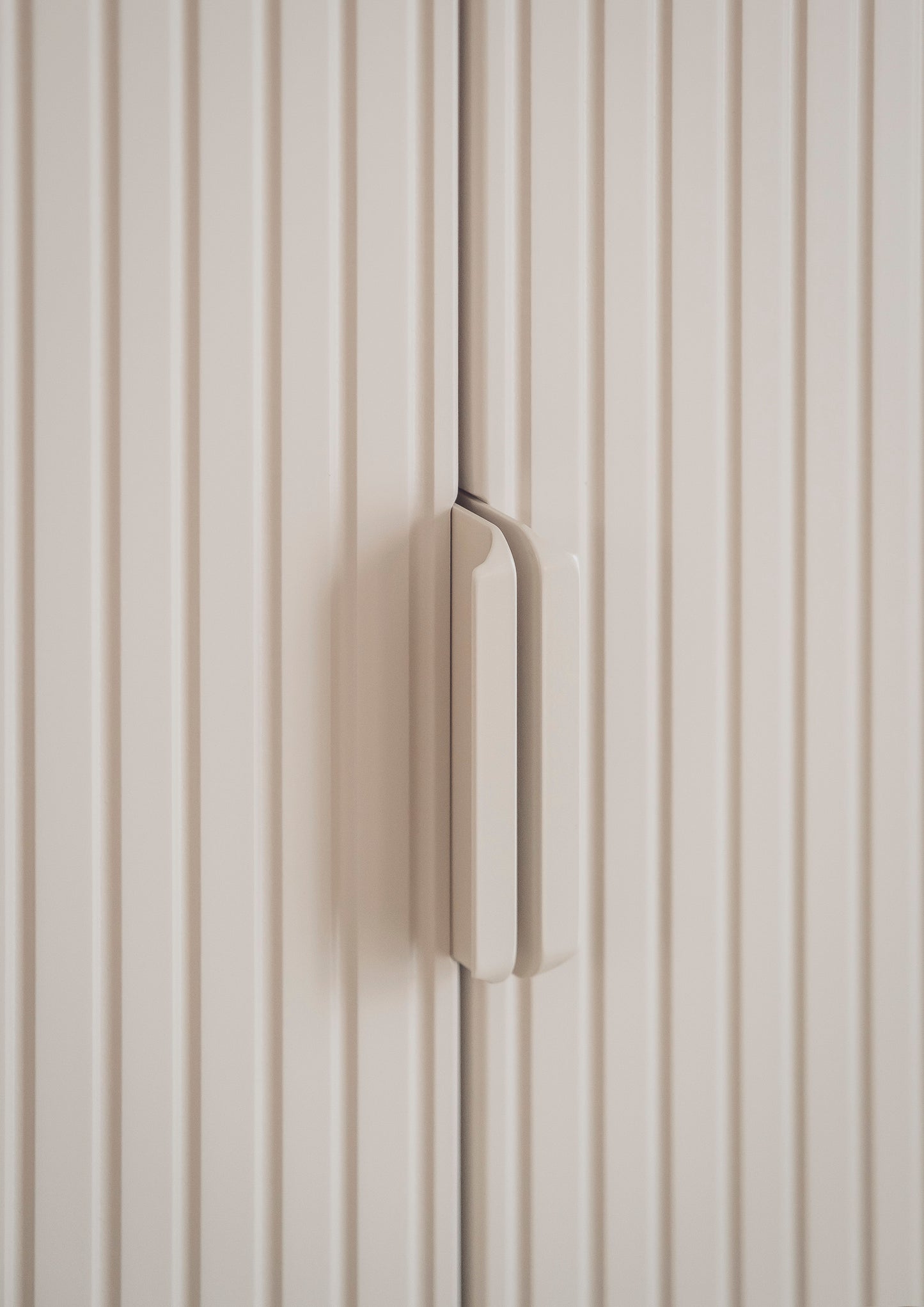 Skapis FOXY 197/100/52 cm šampanieša - N1 Home