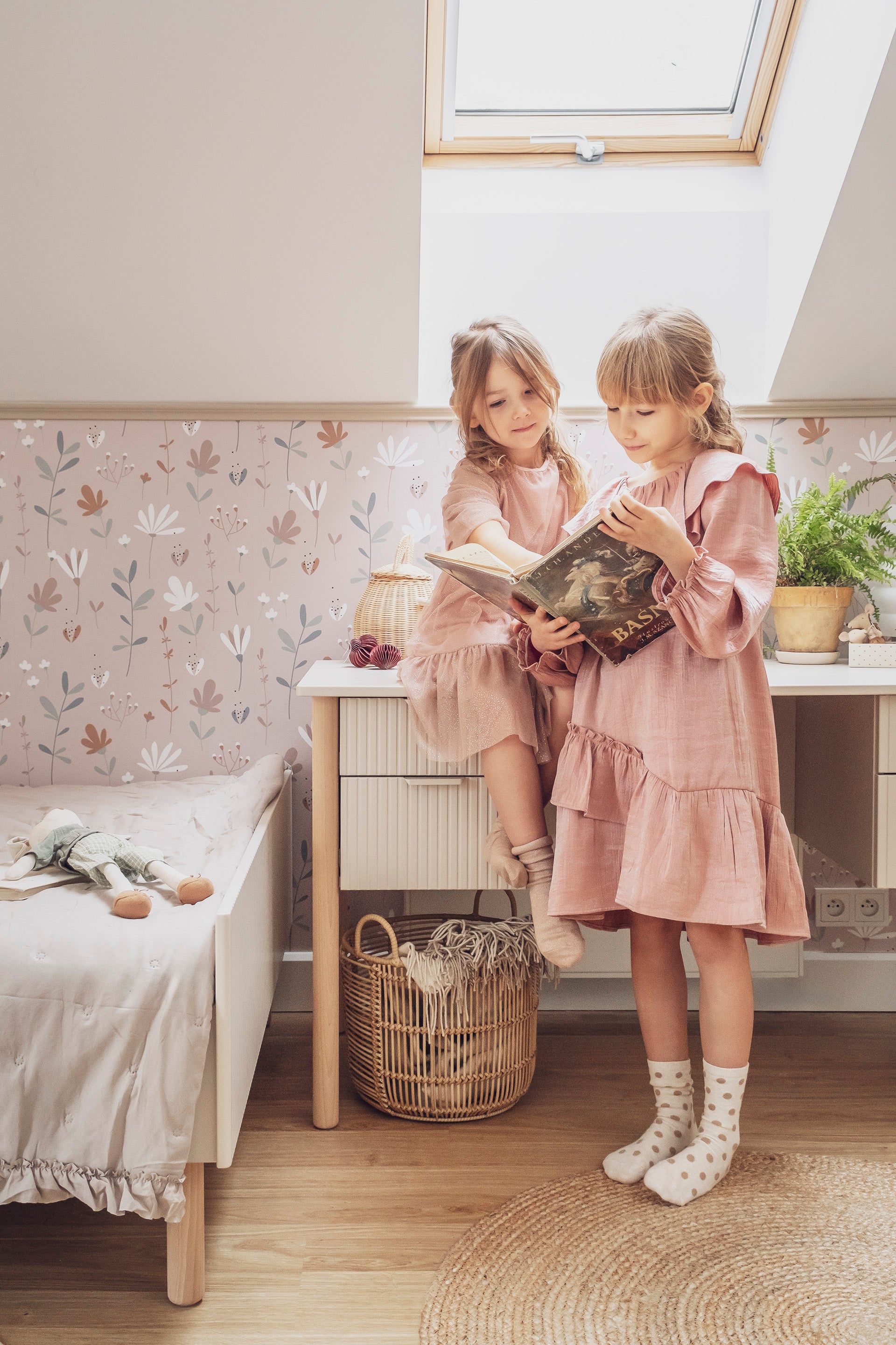 Rakstāmgalds FOXY 62/125/75 cm balts - N1 Home