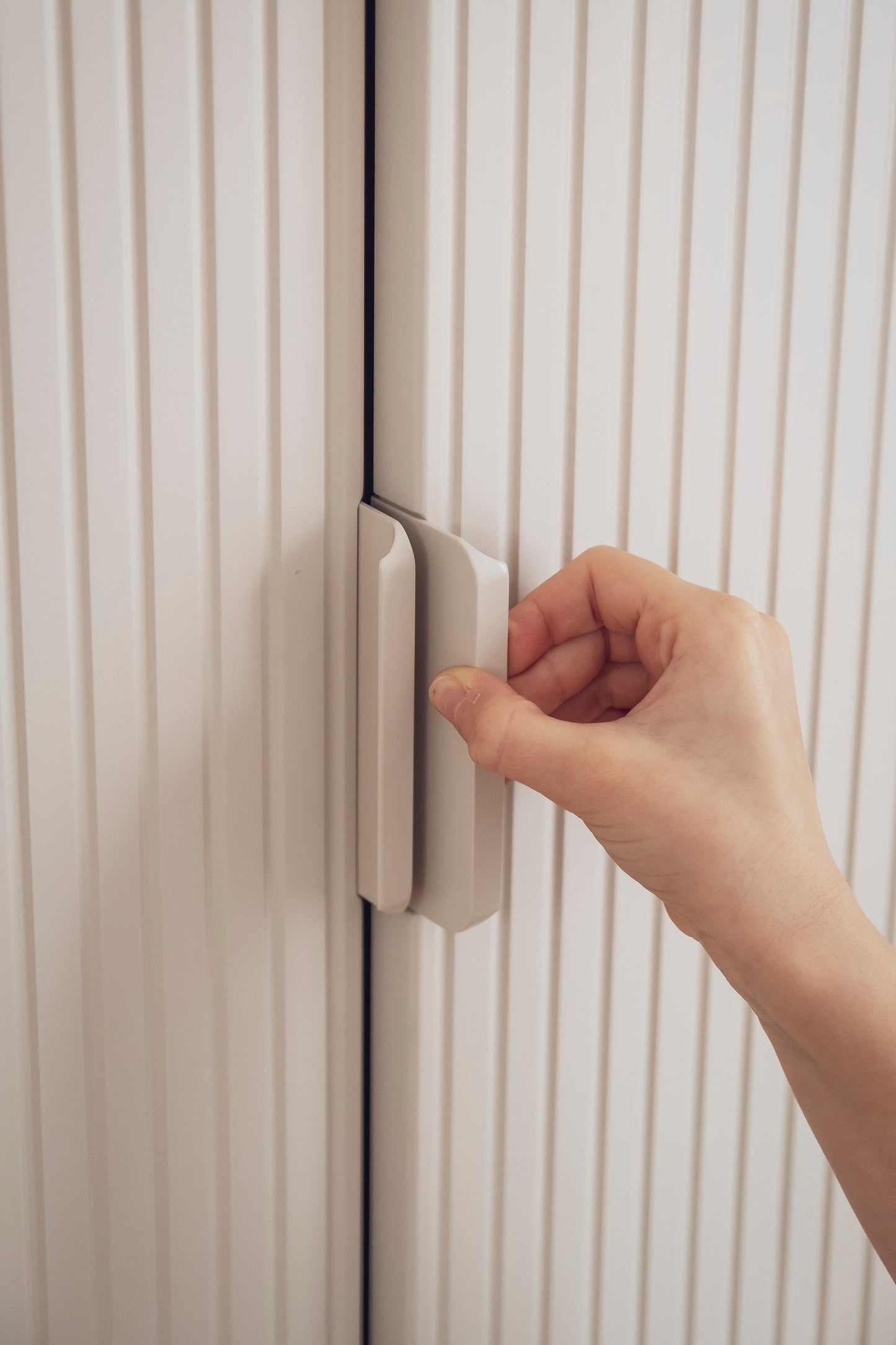 Skapis FOXY 197/144/52 cm šampanieša - N1 Home