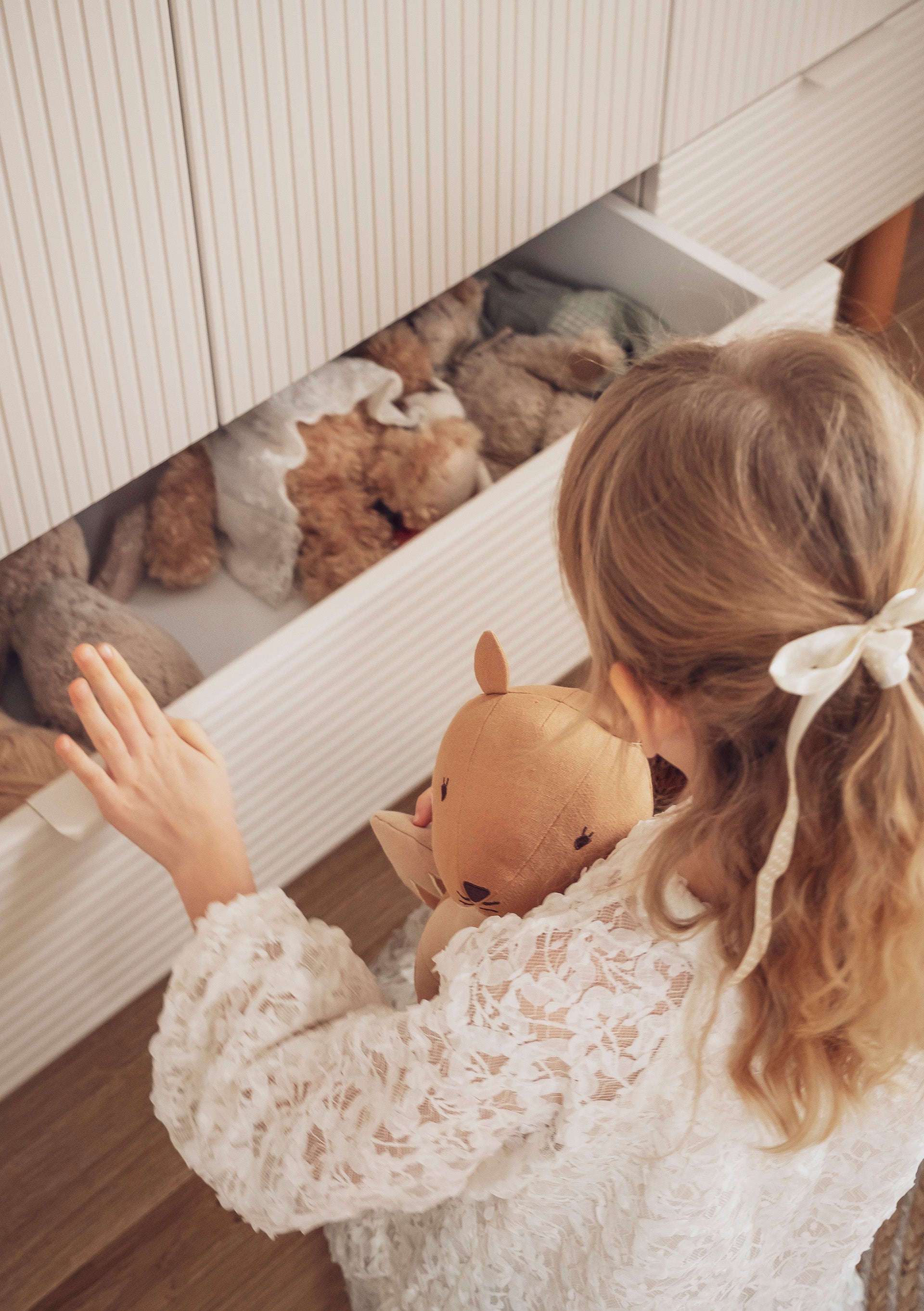 Skapis FOXY 197/100/52 cm šampanieša - N1 Home