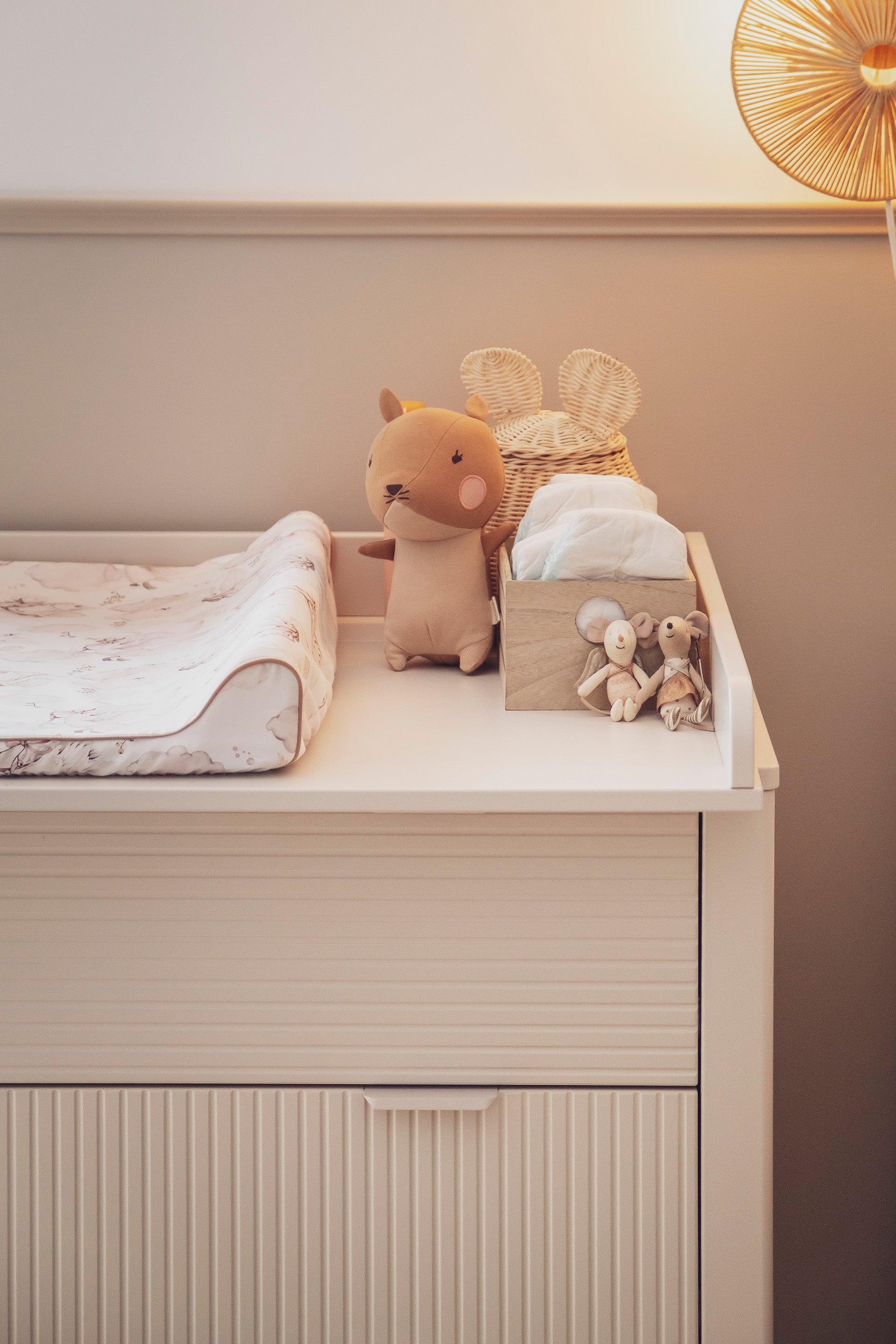 Kumode FOXY 90/100/52 cm šampanieša - N1 Home