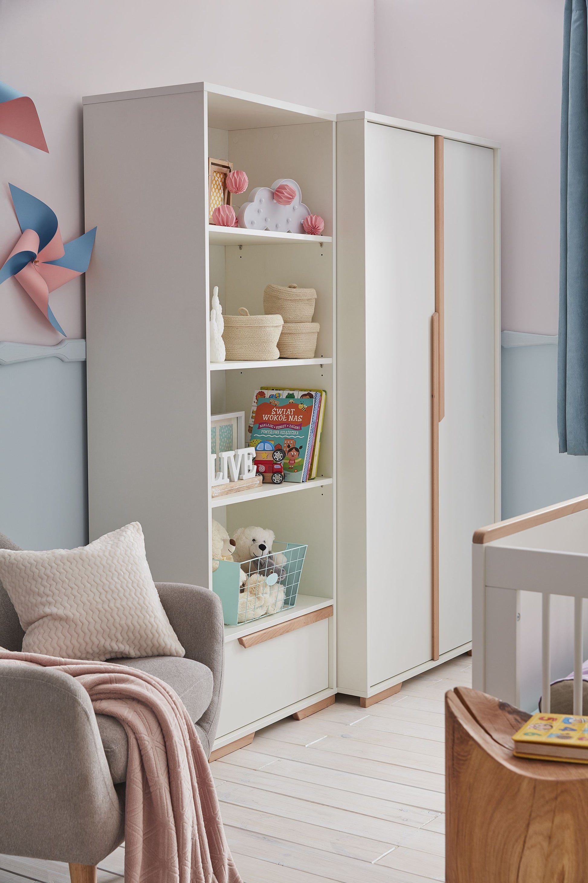 Grāmatu skapis SONI 70/45/195  cm balts - N1 Home