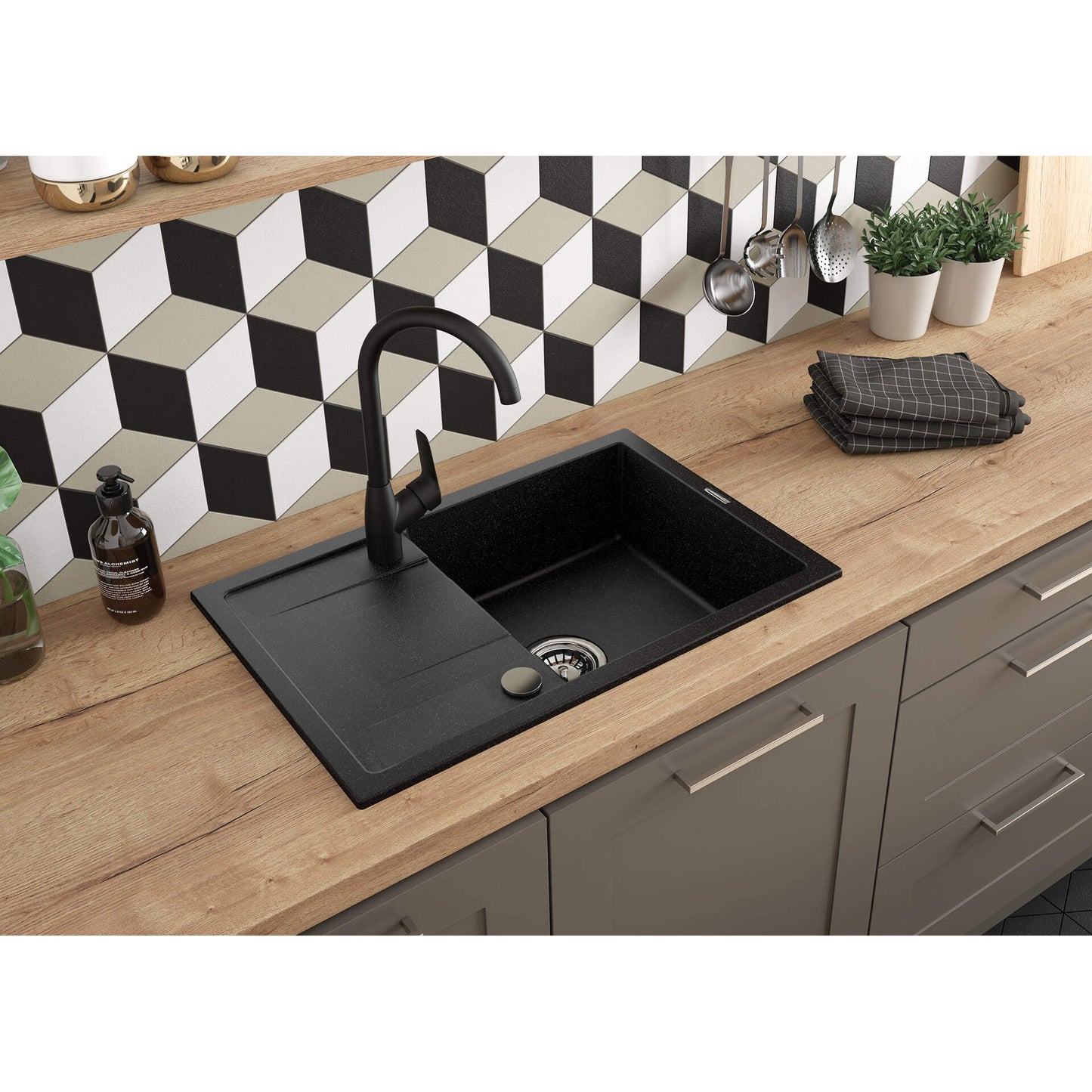 e8a404c5a36b70f6ac24a464f7db71a9