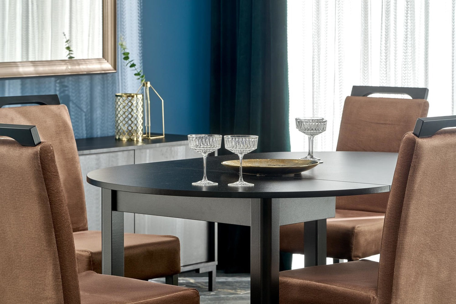 RN galda krāsu augsts melns, kājas - melnas (102-142x102x76 cm)