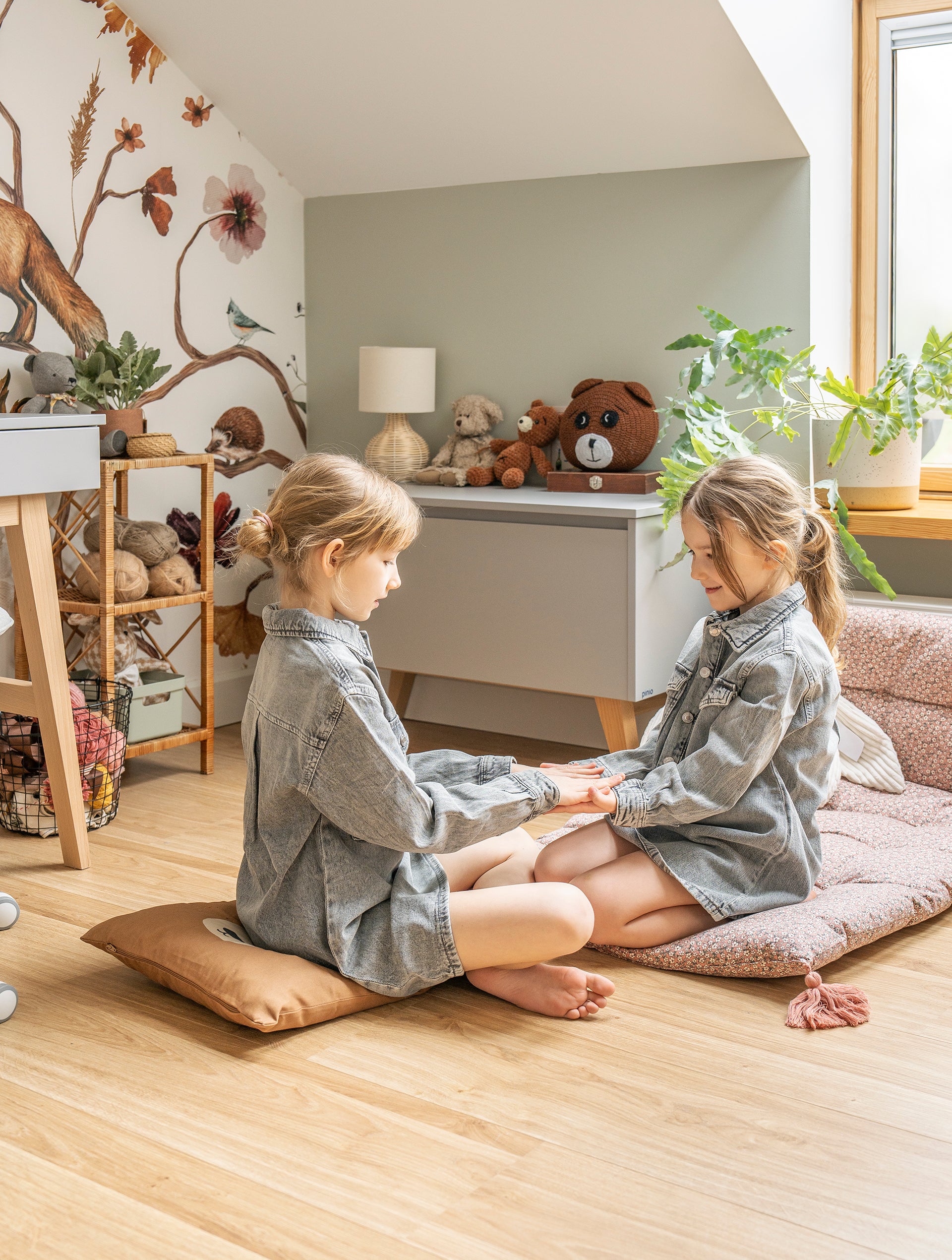 Rotaļlietu lāde AIVA 97/48/58 cm pelēks - N1 Home